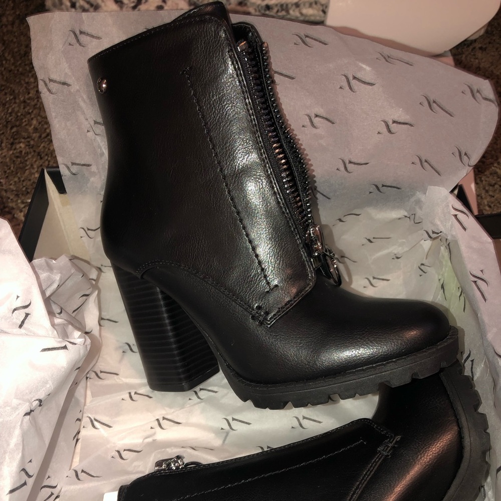 heeled black booties